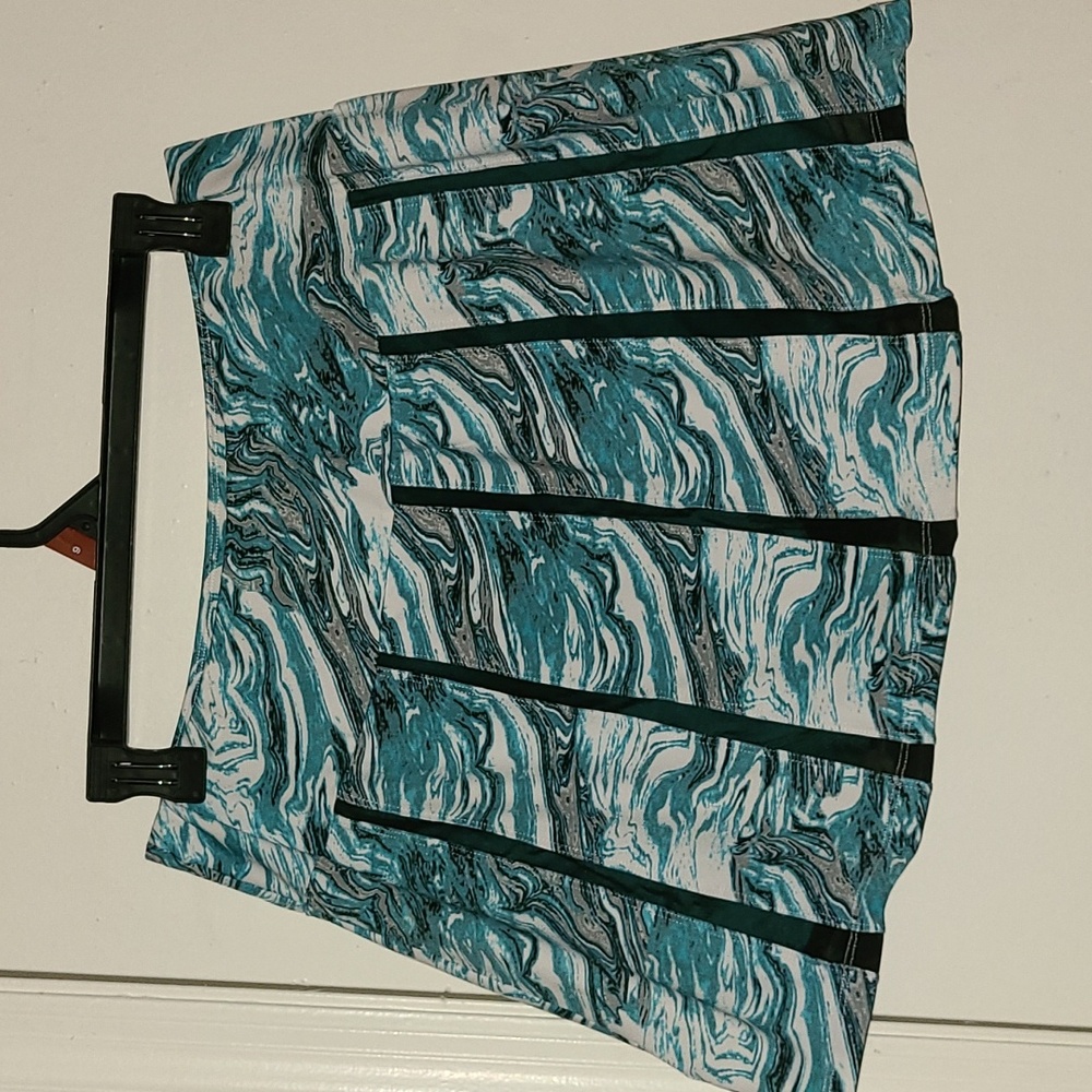 Chrissie By Tail Teal Swirl Skorts View 2